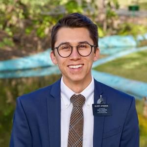 Meet your Posher, Hector a.